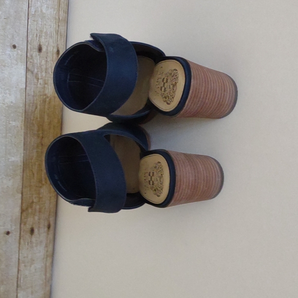 Vince Camuto Dark Navy Blue heels - Picture 4 of 8